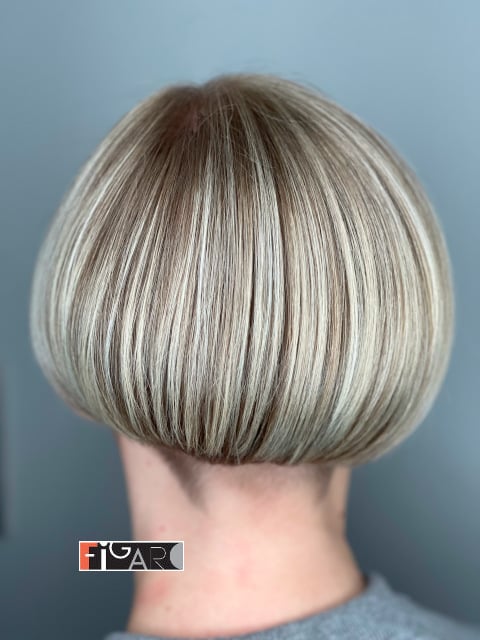 Bobcut w. Air Touch 2023 by Figaro Salon-BEST in Toronto.